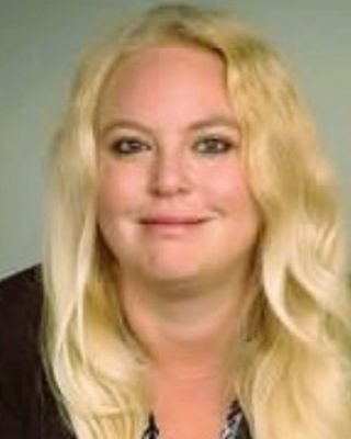 Lindsay Scoffil